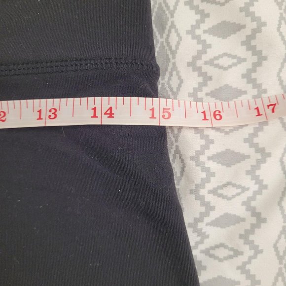 Lululemon black tank top - Picture 4 of 6